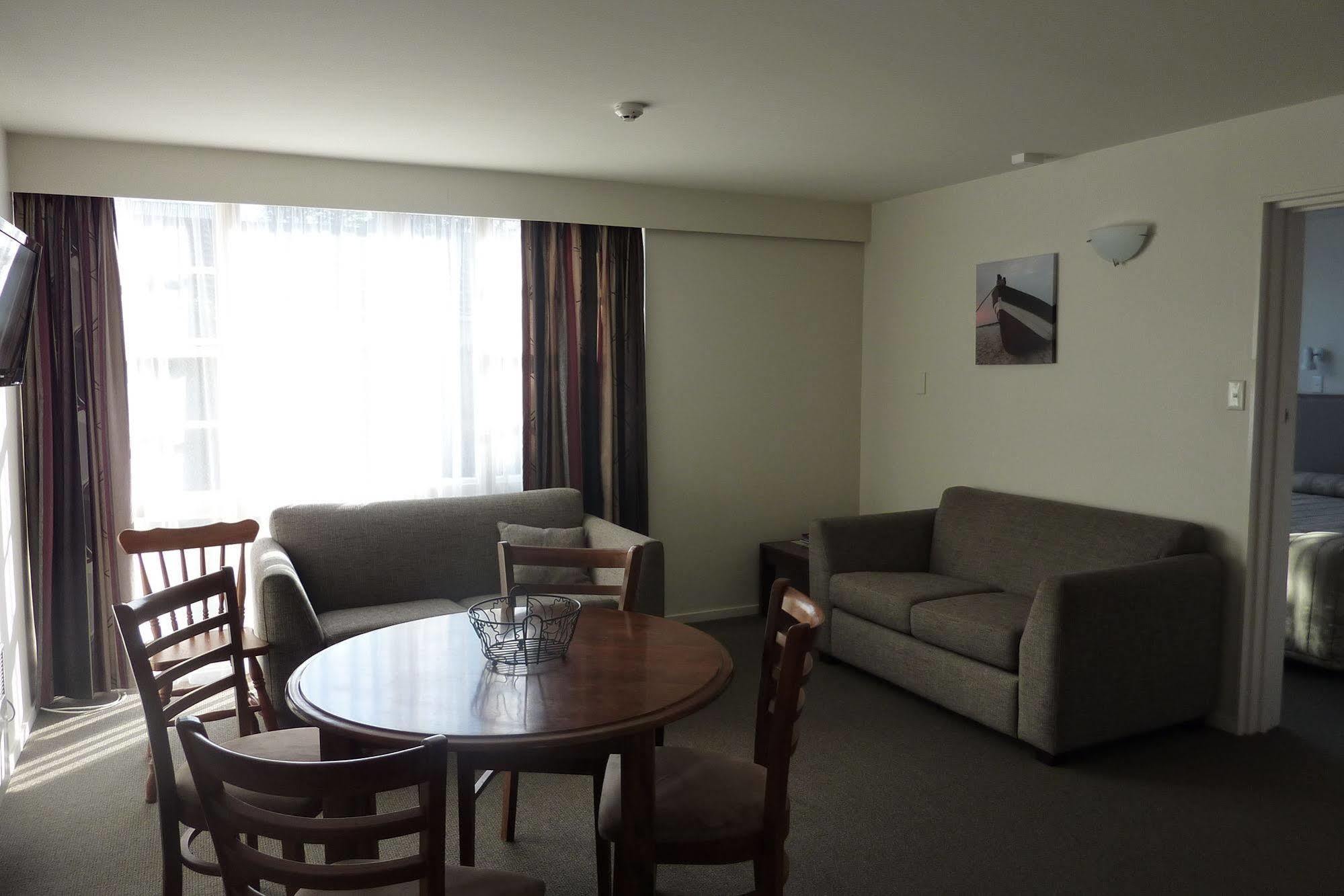Colonial Inn Motel Christchurch Exterior photo